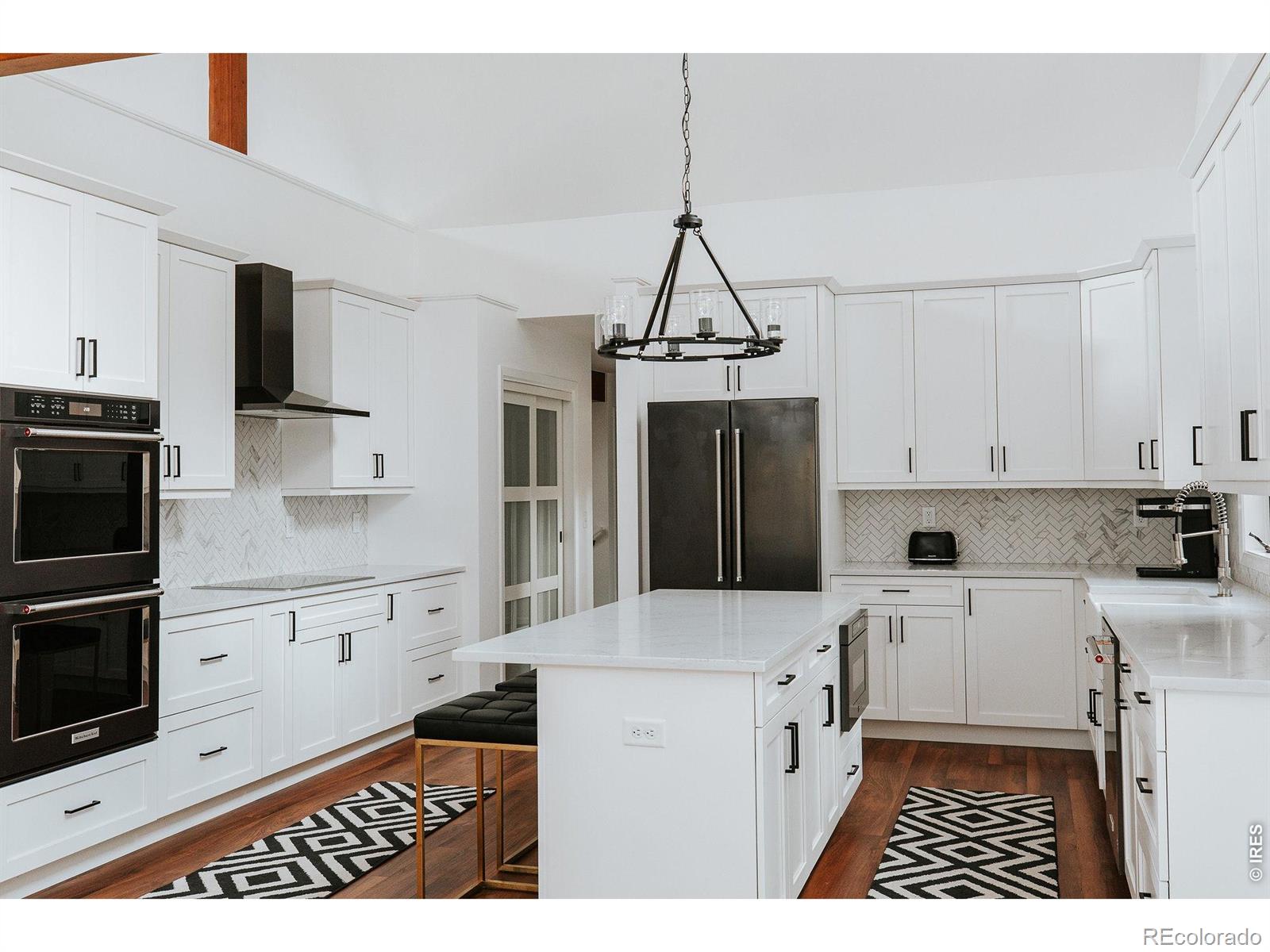 3202 Thunder Mountain Lane