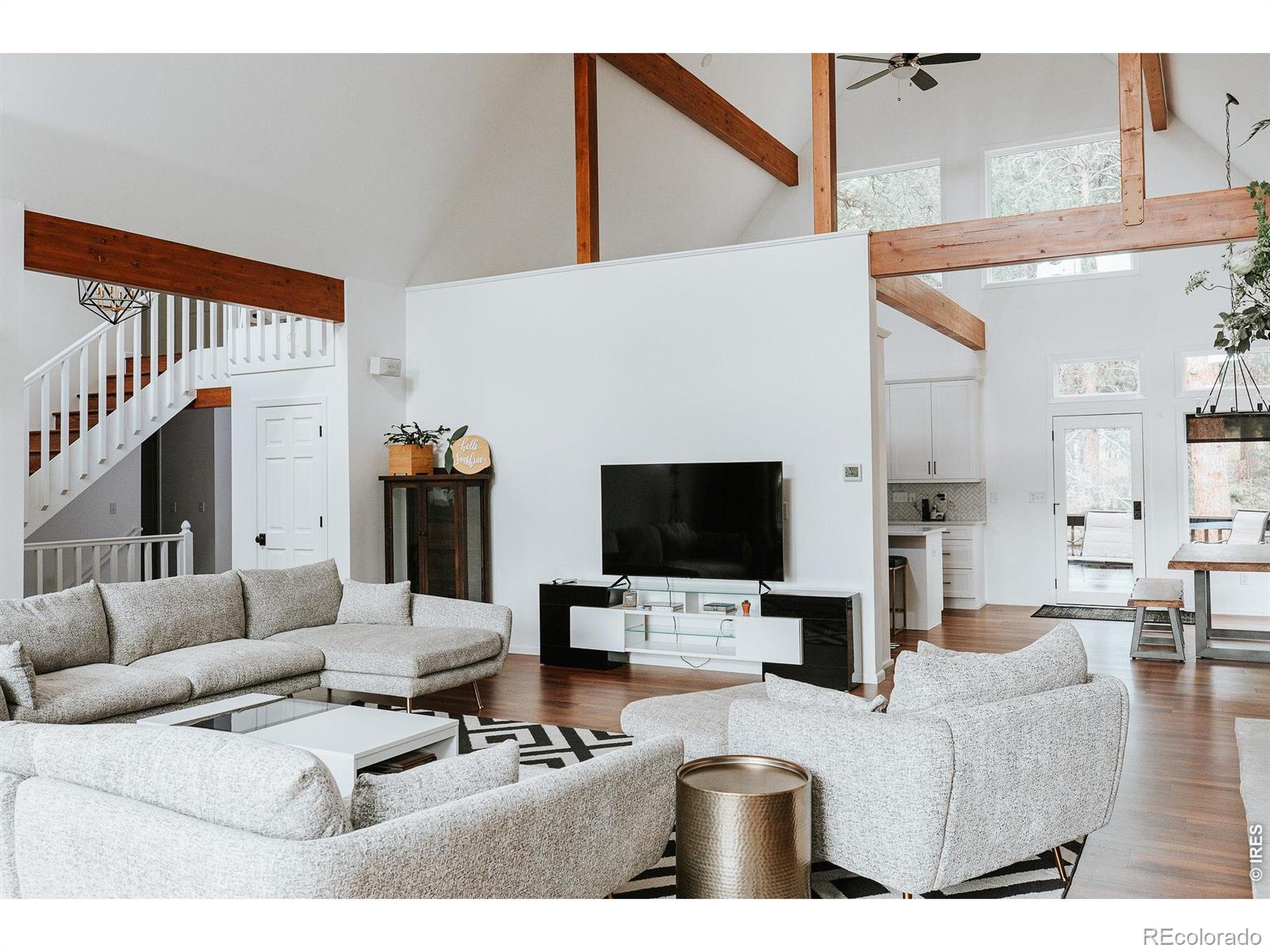 3202 Thunder Mountain Lane