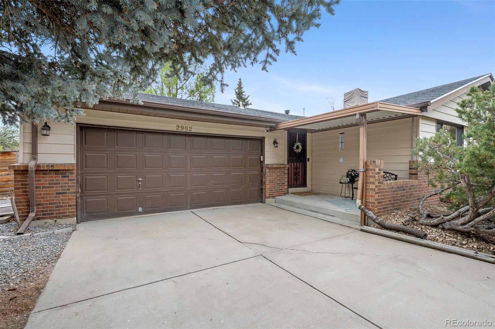 2962 S Webster Street