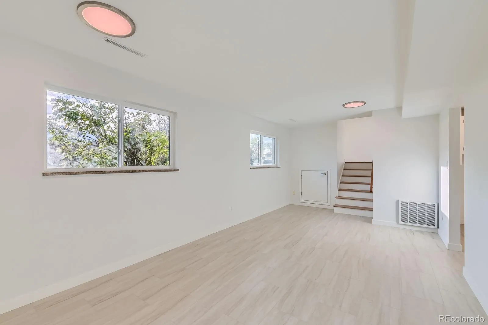 Longmont, Colorado 80504, United States, 4 Bedrooms Bedrooms, ,2 BathroomsBathrooms,Residential,Active,122849