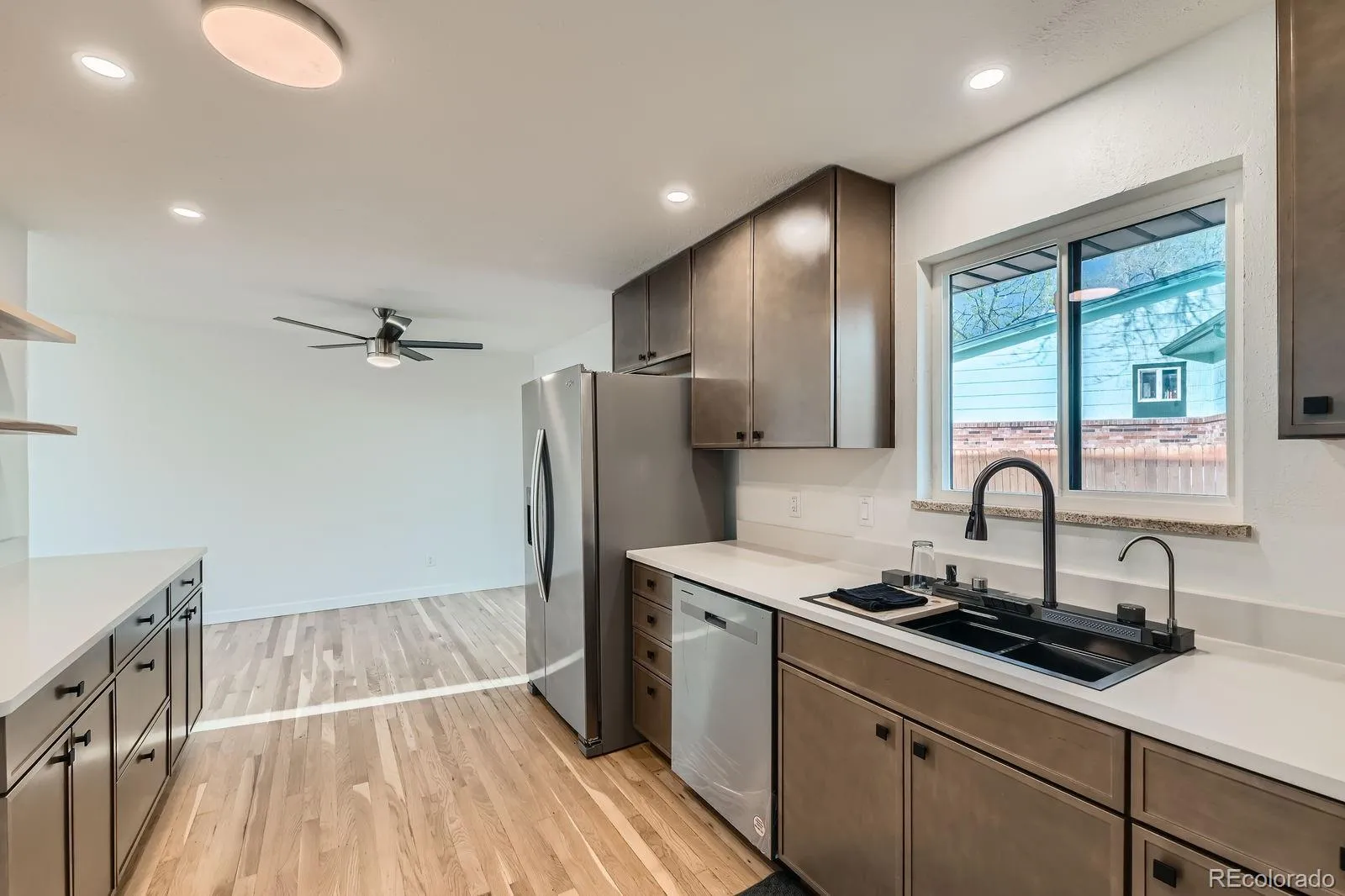 Longmont, Colorado 80504, United States, 4 Bedrooms Bedrooms, ,2 BathroomsBathrooms,Residential,Active,122849