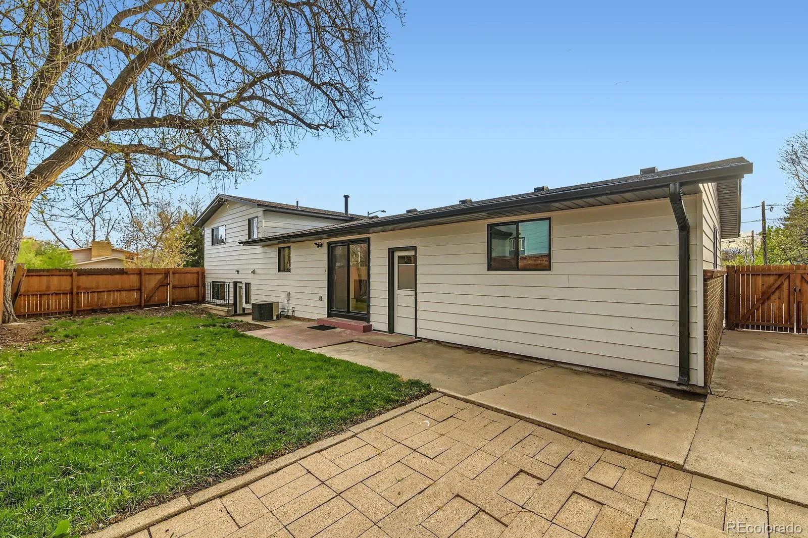 Longmont, Colorado 80504, United States, 4 Bedrooms Bedrooms, ,2 BathroomsBathrooms,Residential,Active,122849