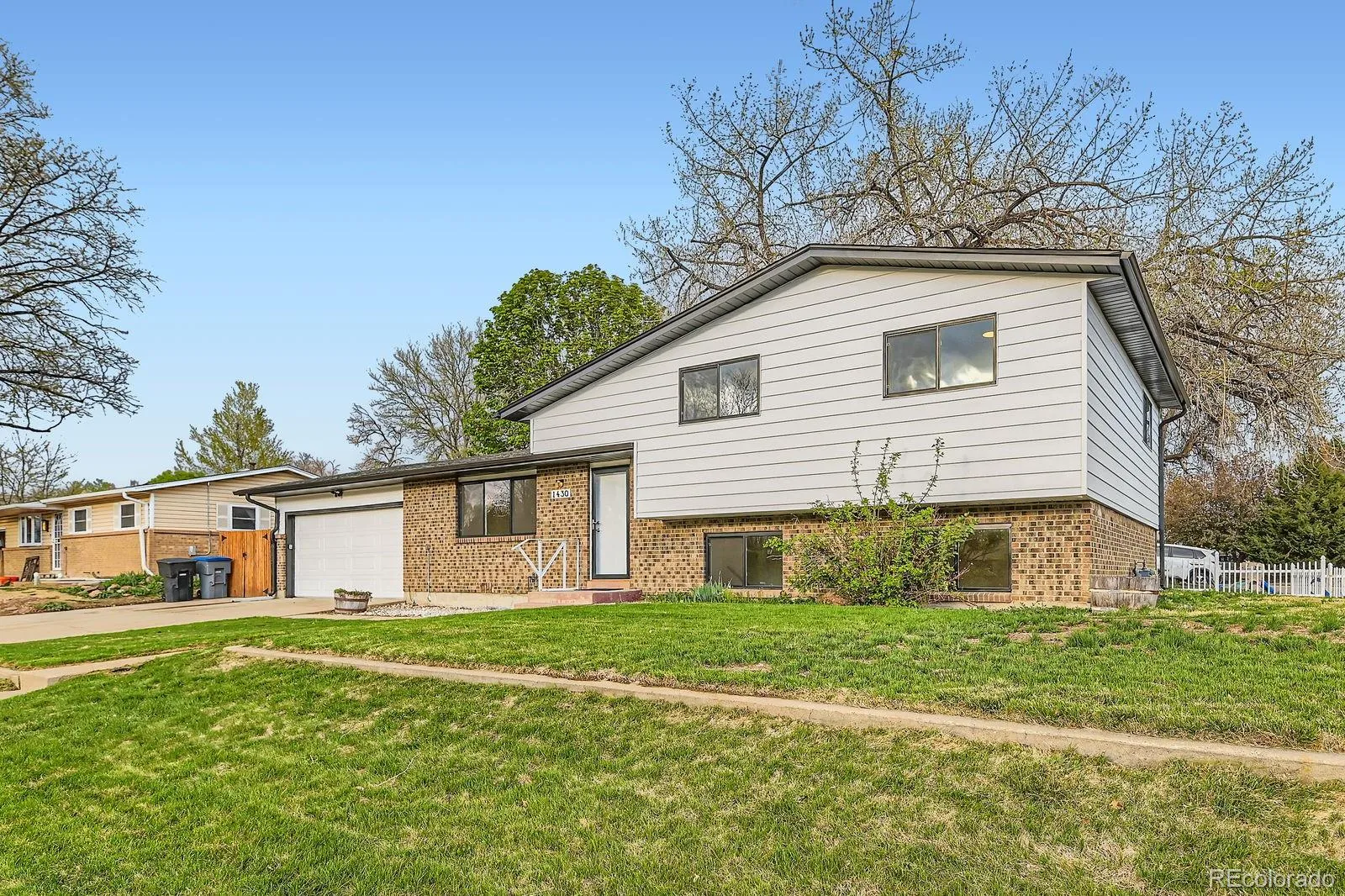 Longmont, Colorado 80504, United States, 4 Bedrooms Bedrooms, ,2 BathroomsBathrooms,Residential,Active,122849