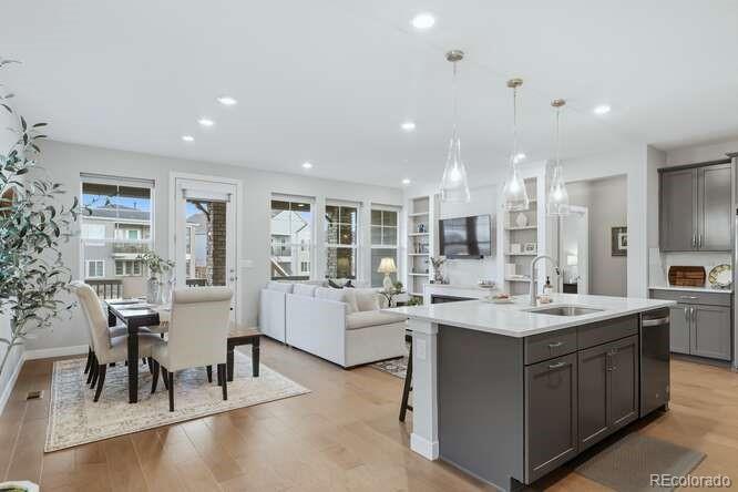 1925 Canyonpoint Lane