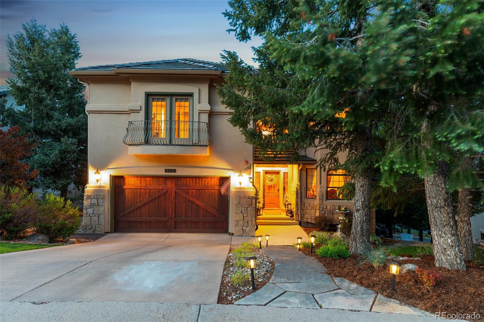 856 Mont Blanc View