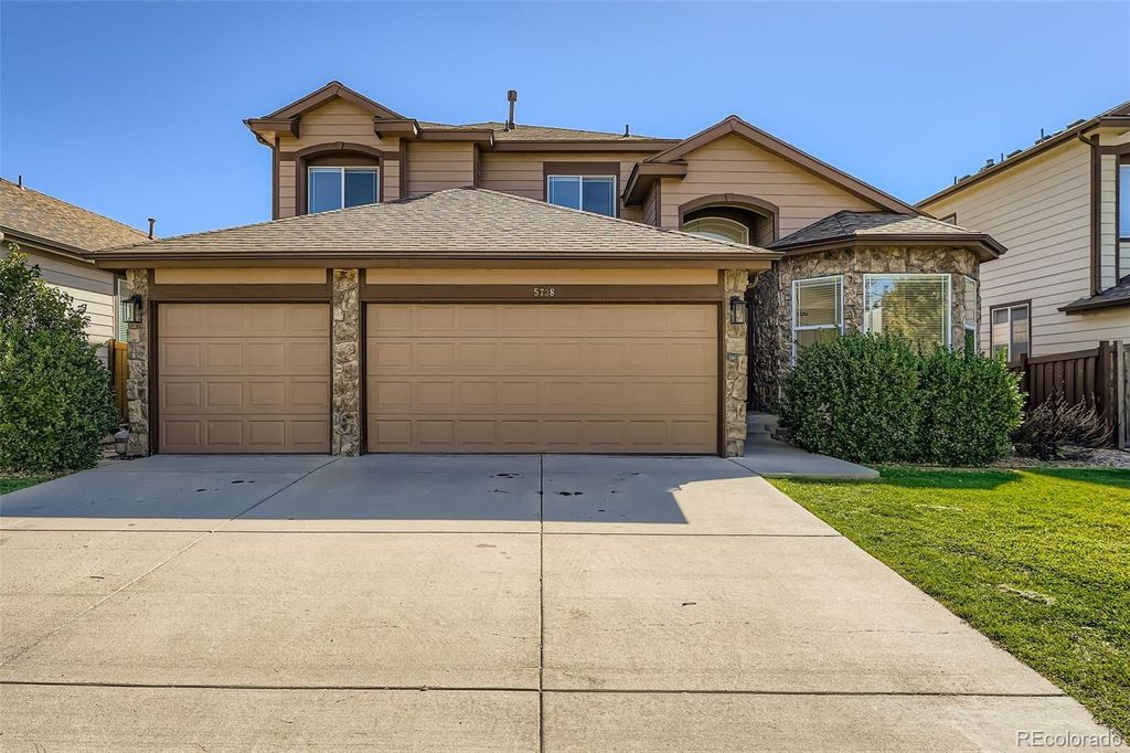 Photo of 5738 W Sumac Avenue, Littleton, CO 80123 (MLS # 8373036)