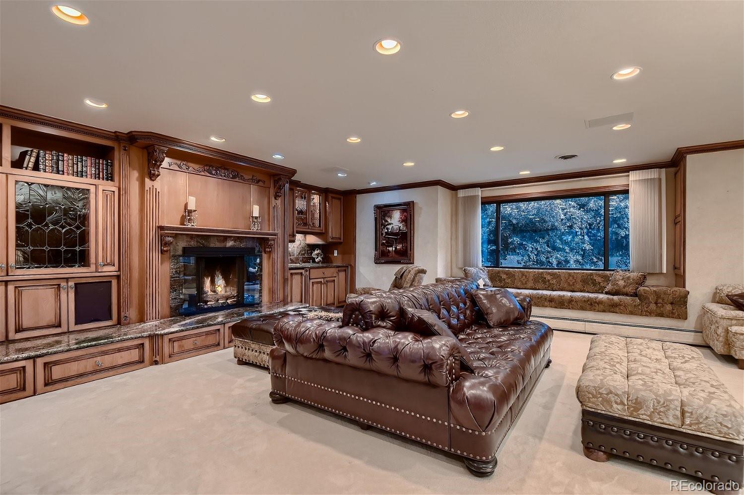 Photo 10 of 46 of 5050 W Rowland Avenue house