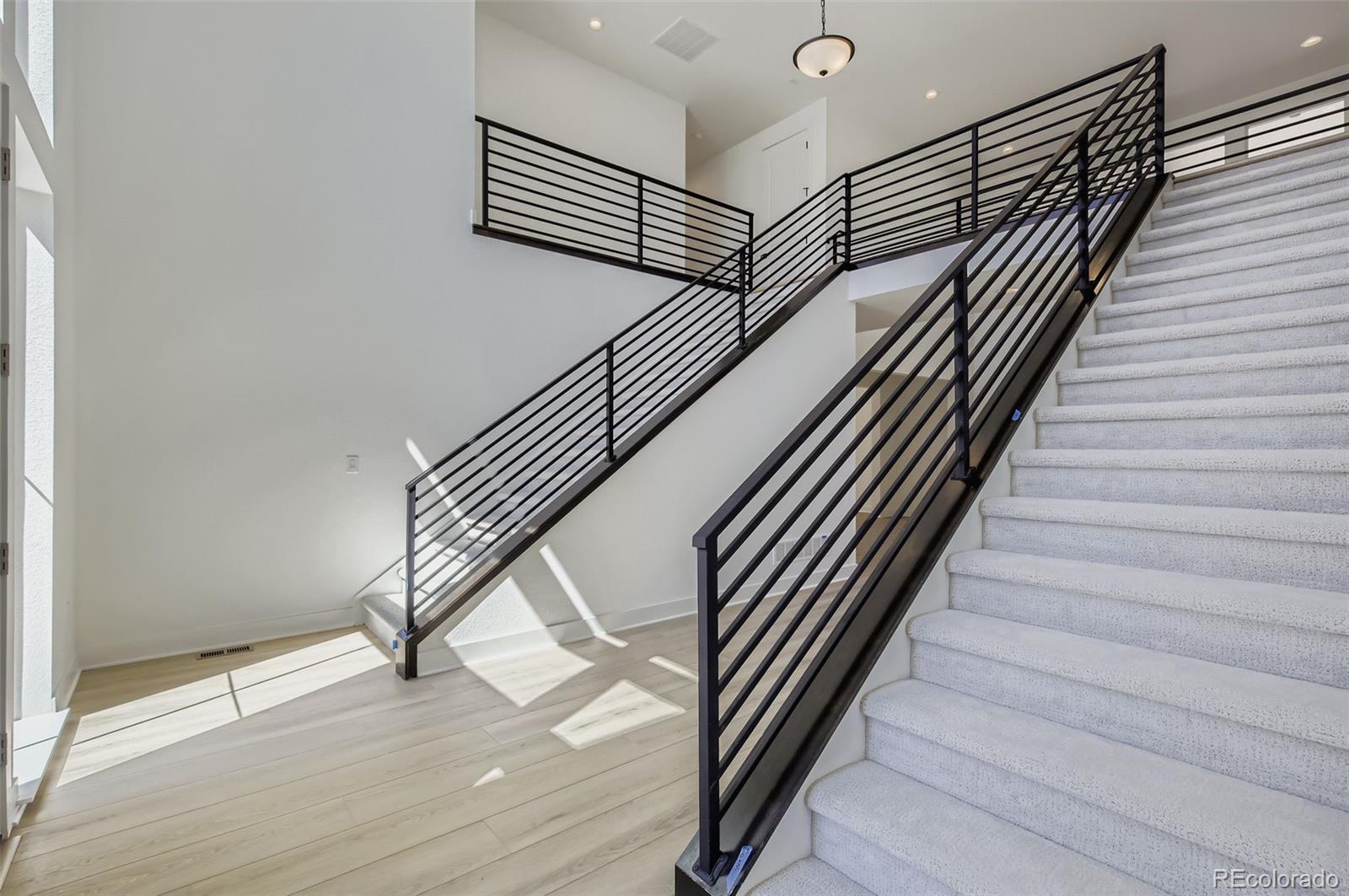 3136 Westcliff Drive