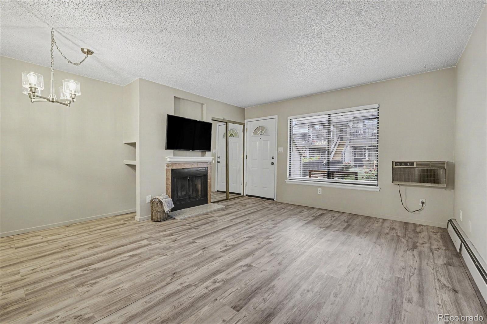 532 Oakwood Drive D101