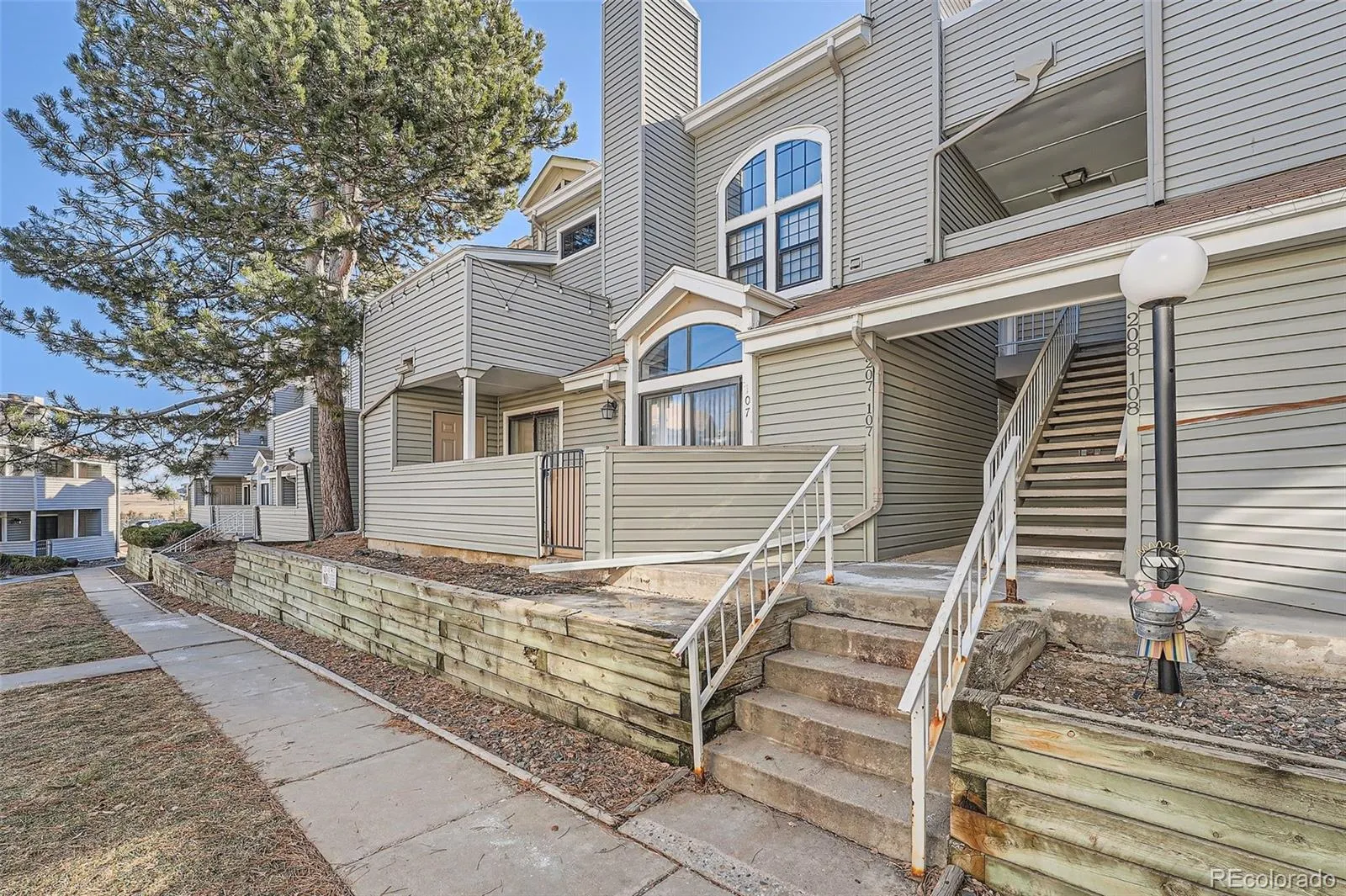 Aurora, Colorado 80017, United States, 2 Bedrooms Bedrooms, ,2 BathroomsBathrooms,Residential,Active,6594