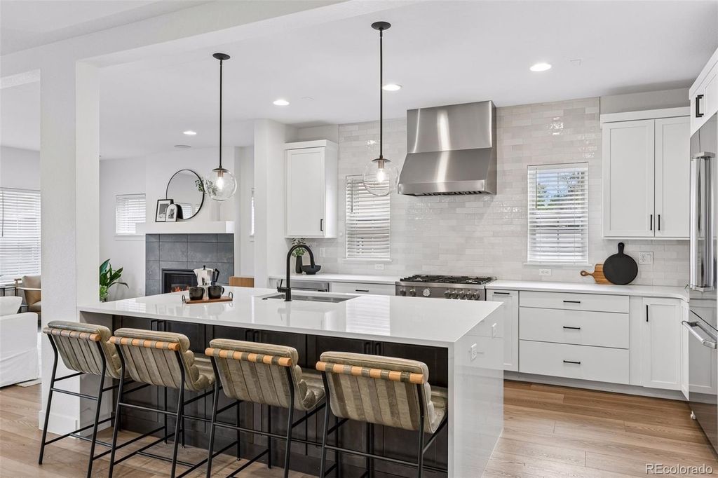 Photo of 402 E Geneseo Street, Lafayette, CO 80026 (MLS # 5063252)