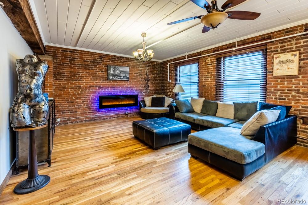 1940 Blake Street 301