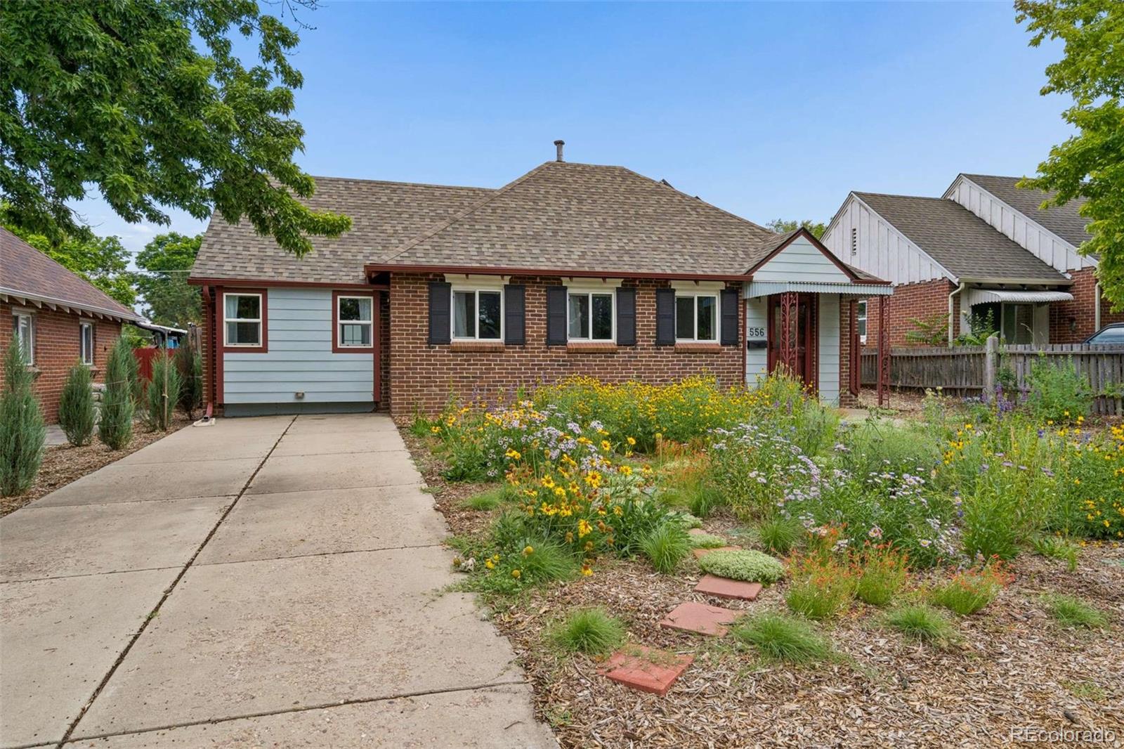 556 S Canosa Court