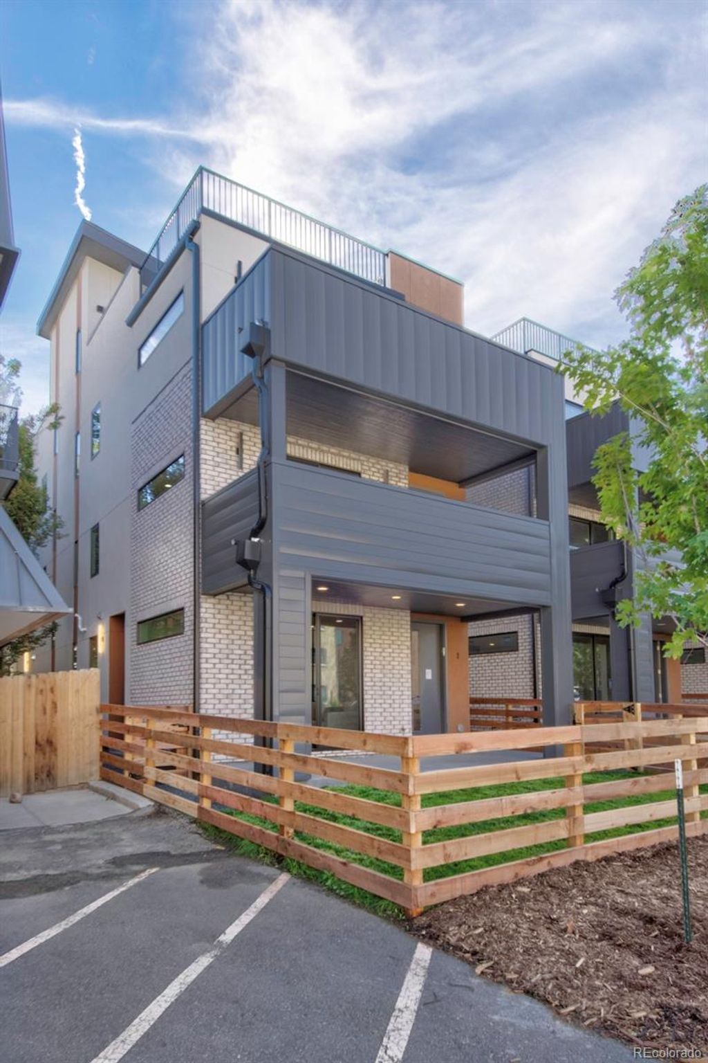 Photo of 832 N Cherry Street #1, Denver, CO 80220 (MLS # 3573000)