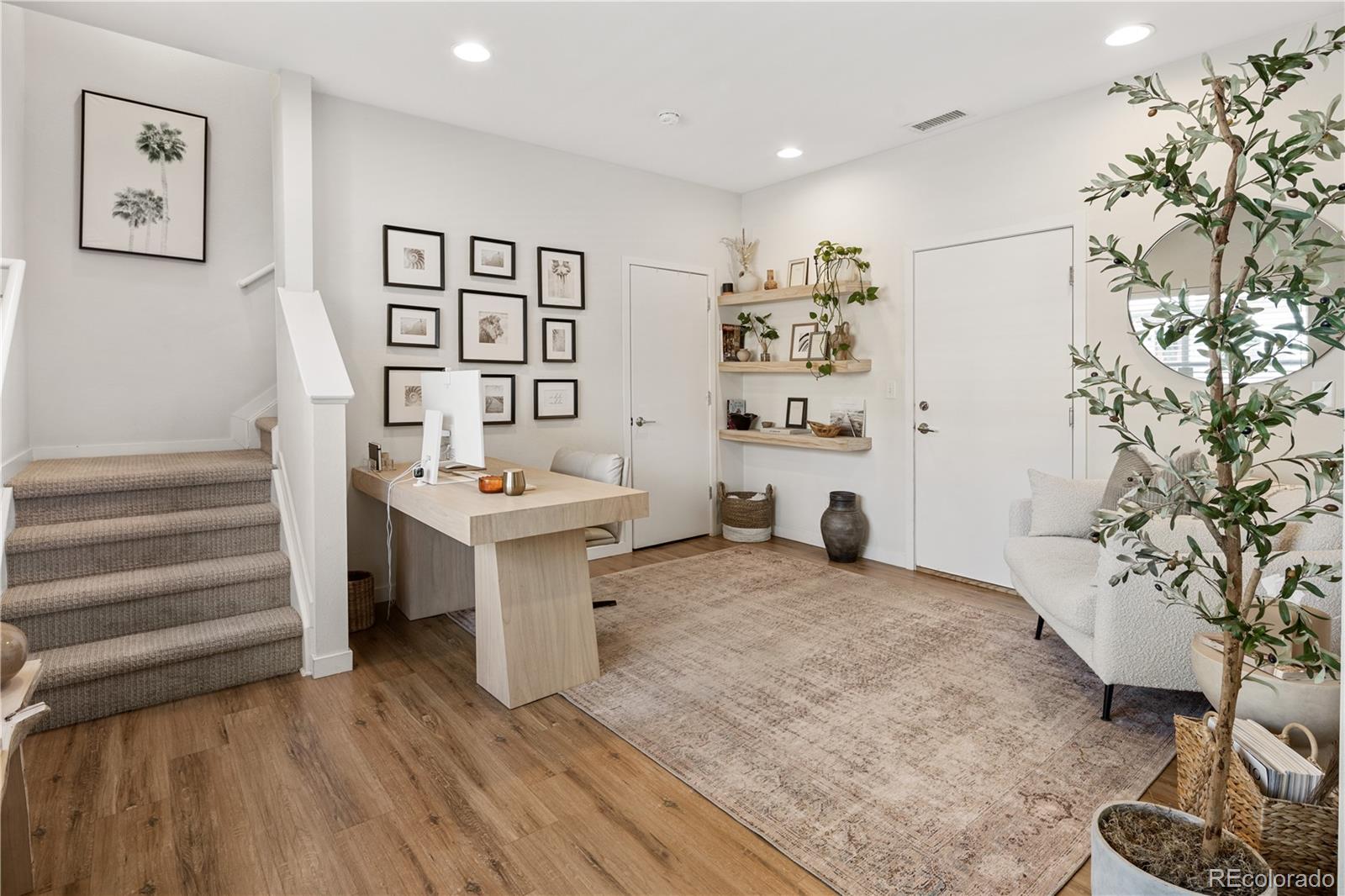 5880 W 39th Place