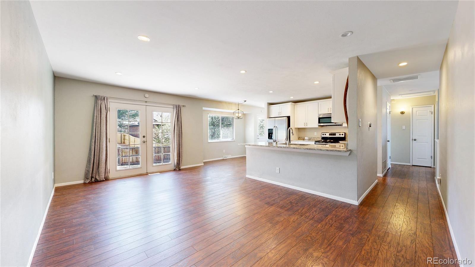 1988 S Devinney Street