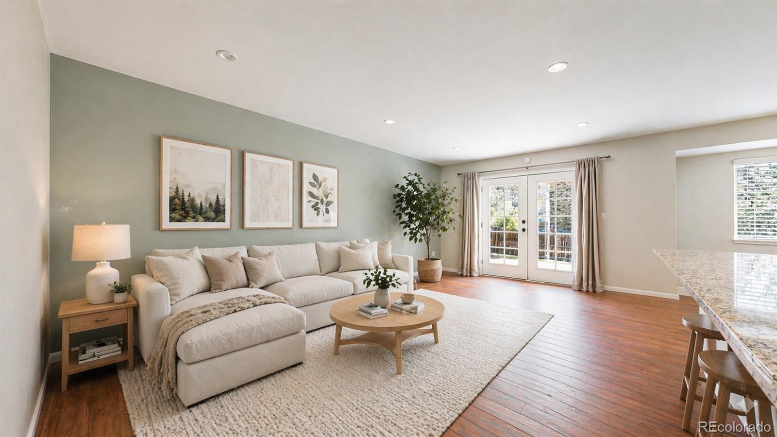 1988 S Devinney Street