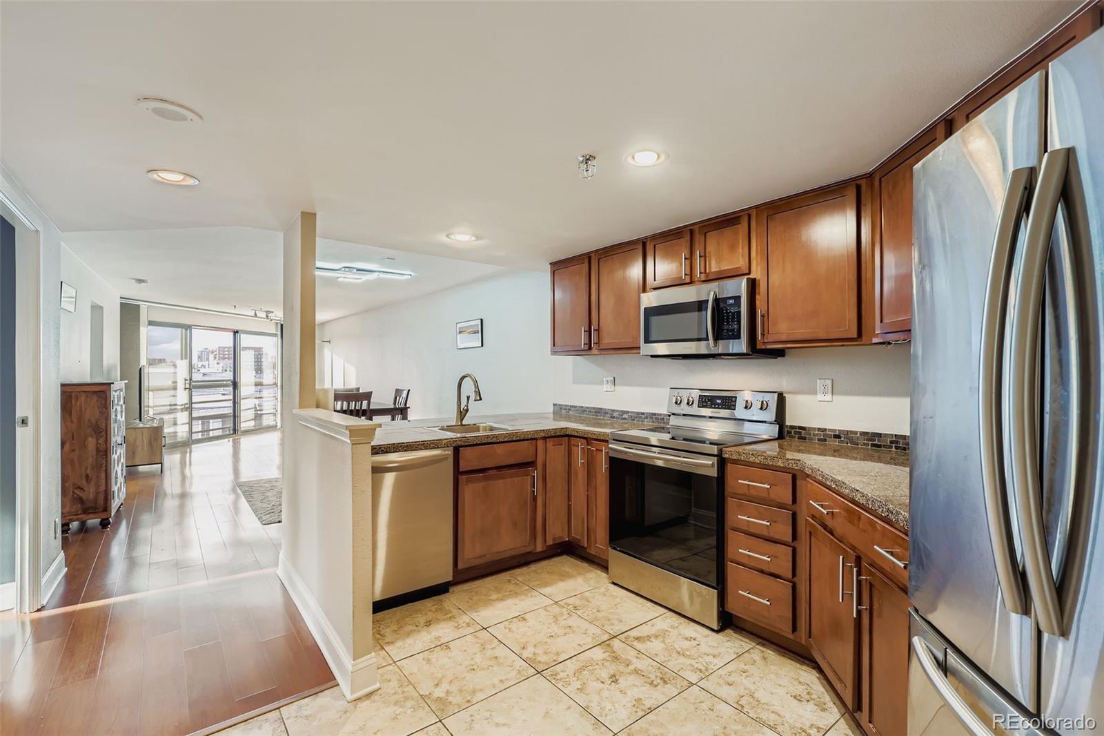 100 Park Ave Avenue W #606