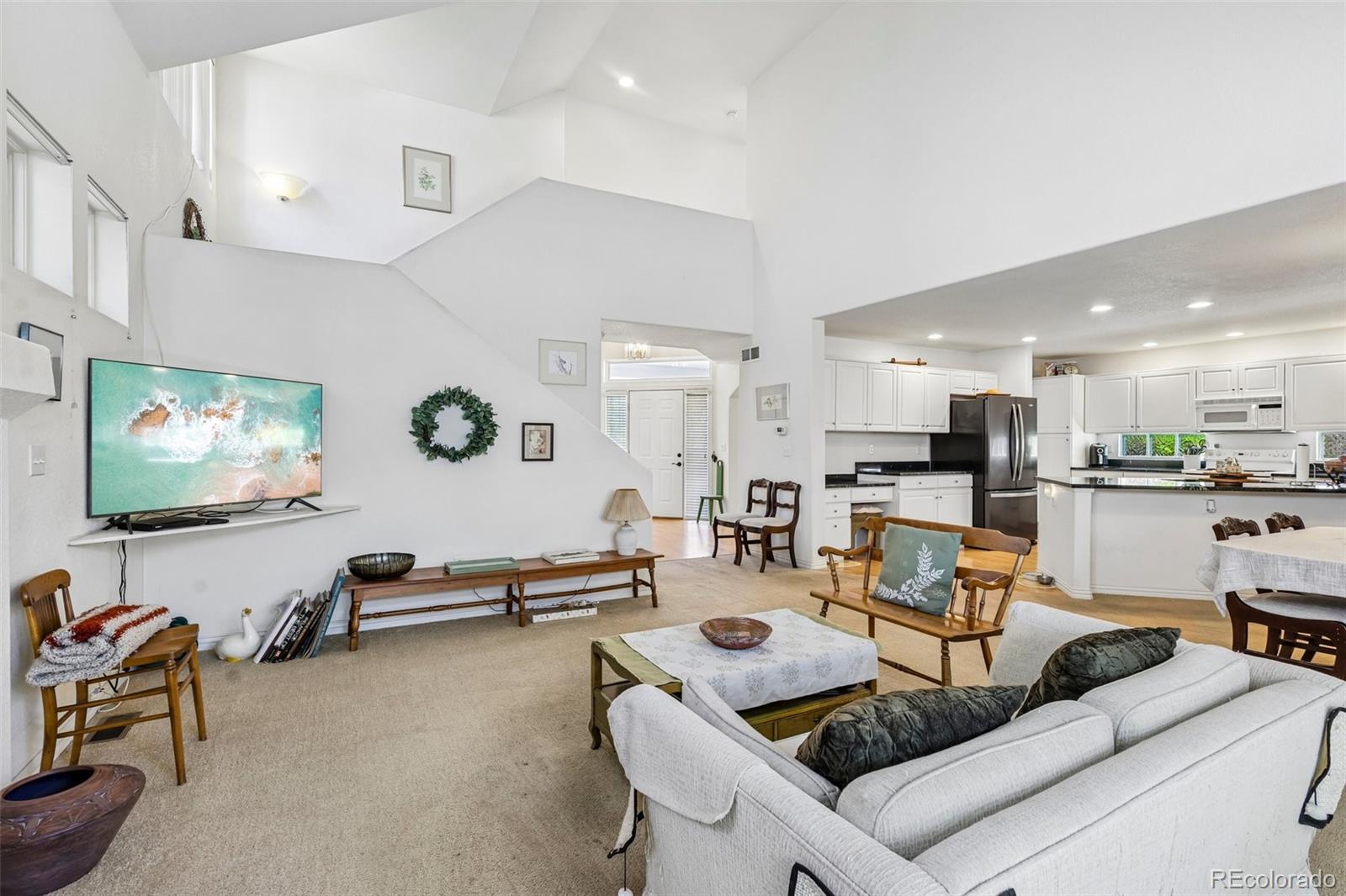 1011 S Valentia Street 95