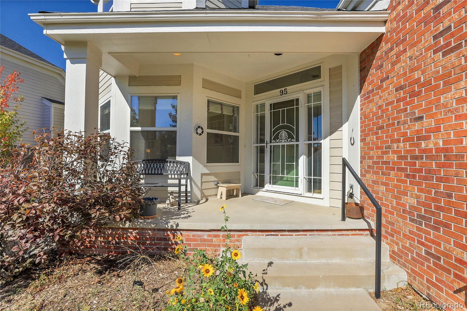 1011 S Valentia Street 95