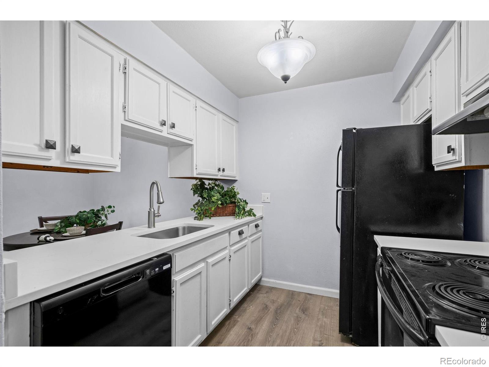3121 S Tamarac Drive 106
