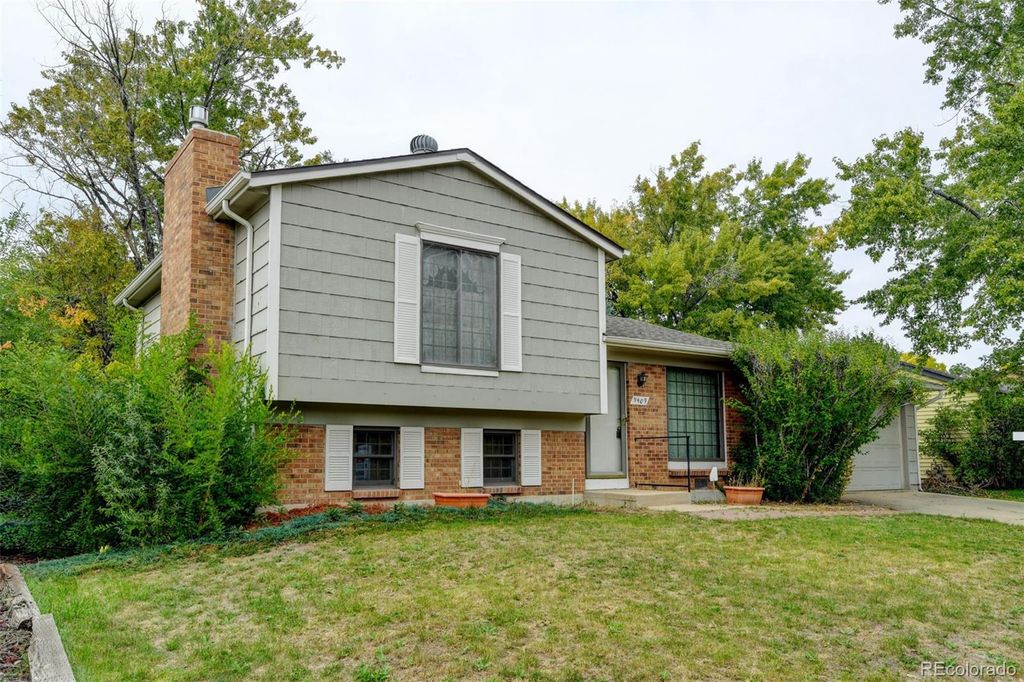 Photo of 9409 Brentwood Street, Broomfield, CO 80021 (MLS # 4549225)