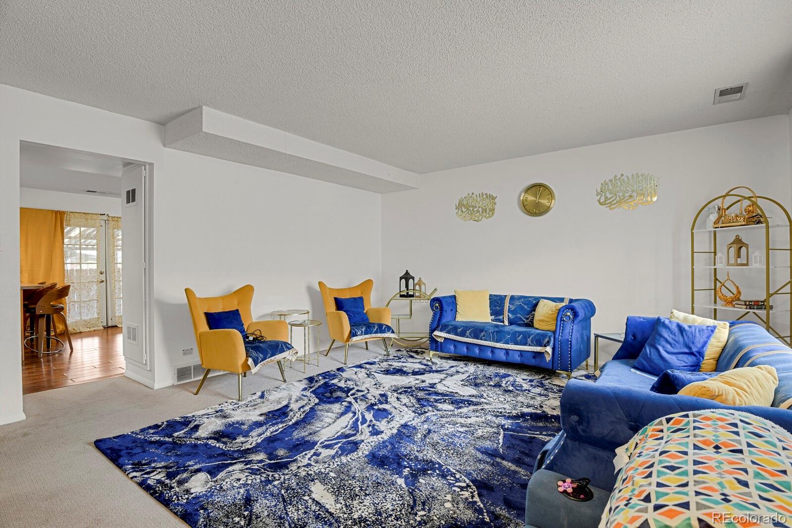 9025 E Mansfield Avenue