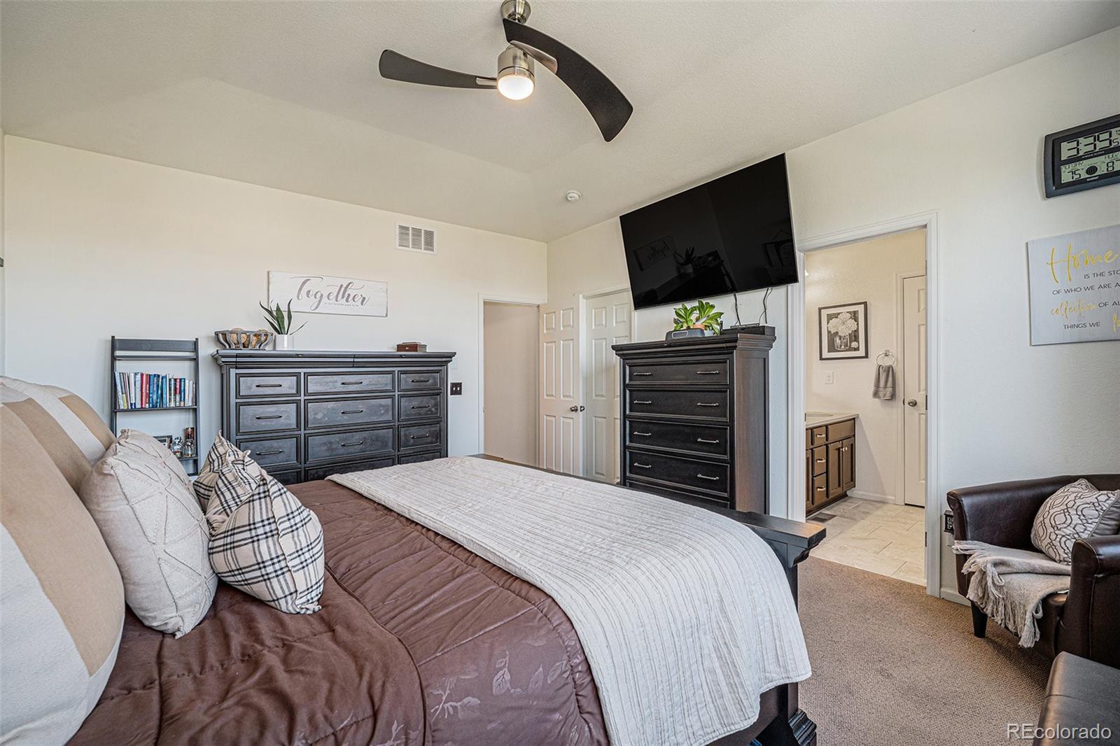 9294 Dunraven Loop