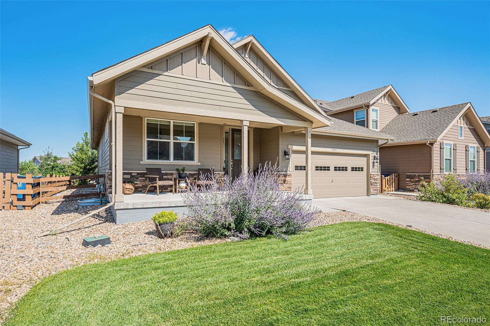 9294 Dunraven Loop