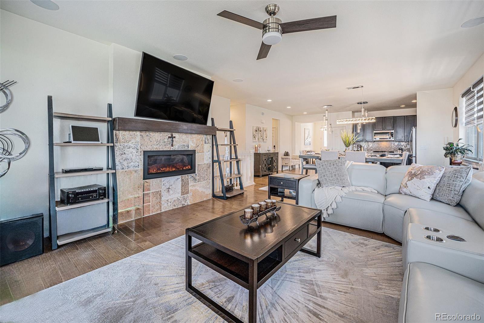 9294 Dunraven Loop
