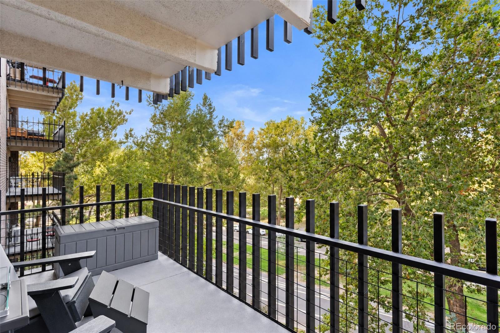 460 S Marion Parkway 553
