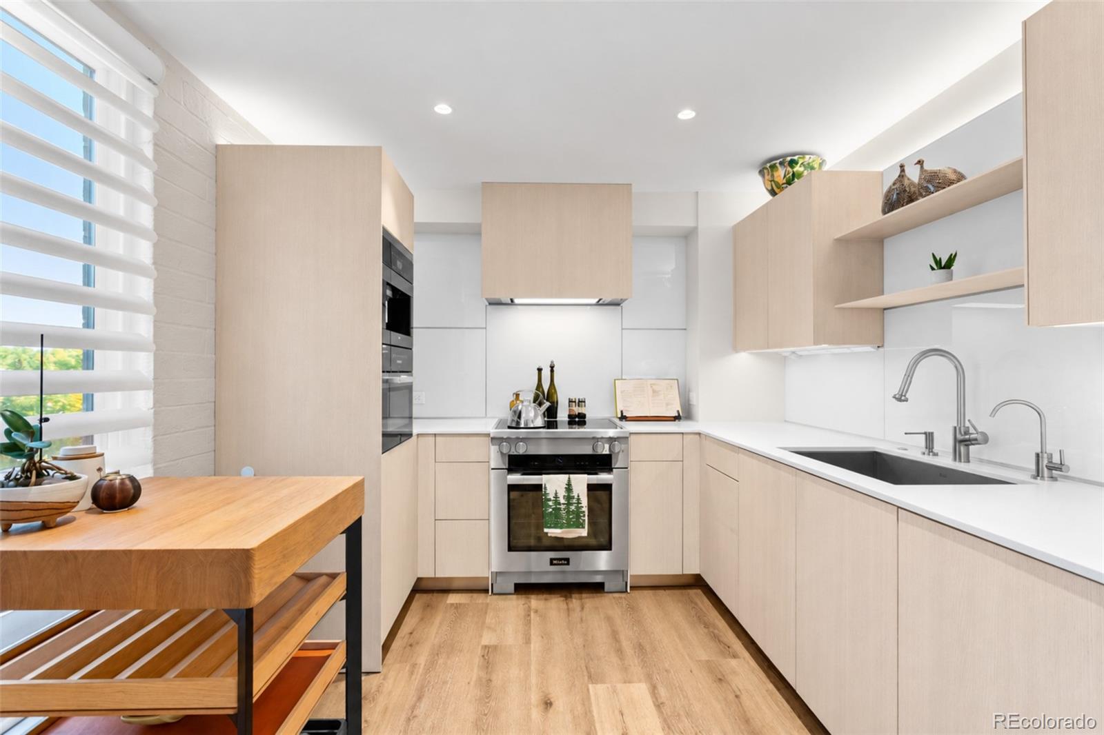 460 S Marion Parkway 553