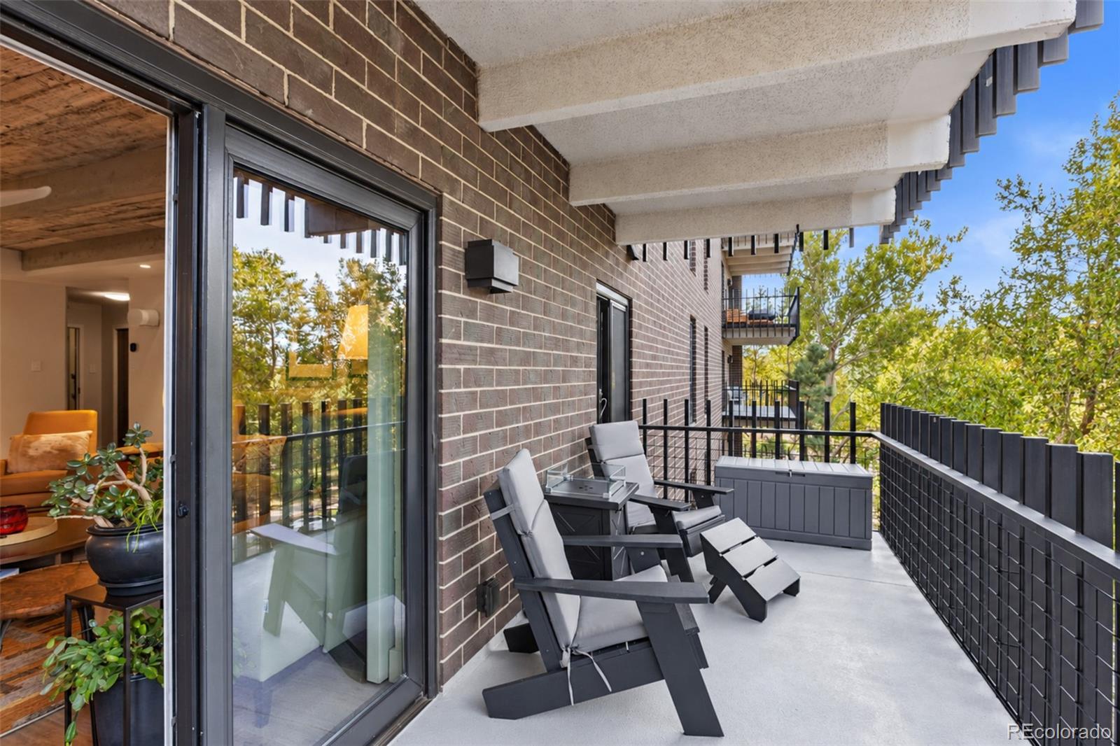 460 S Marion Parkway 553