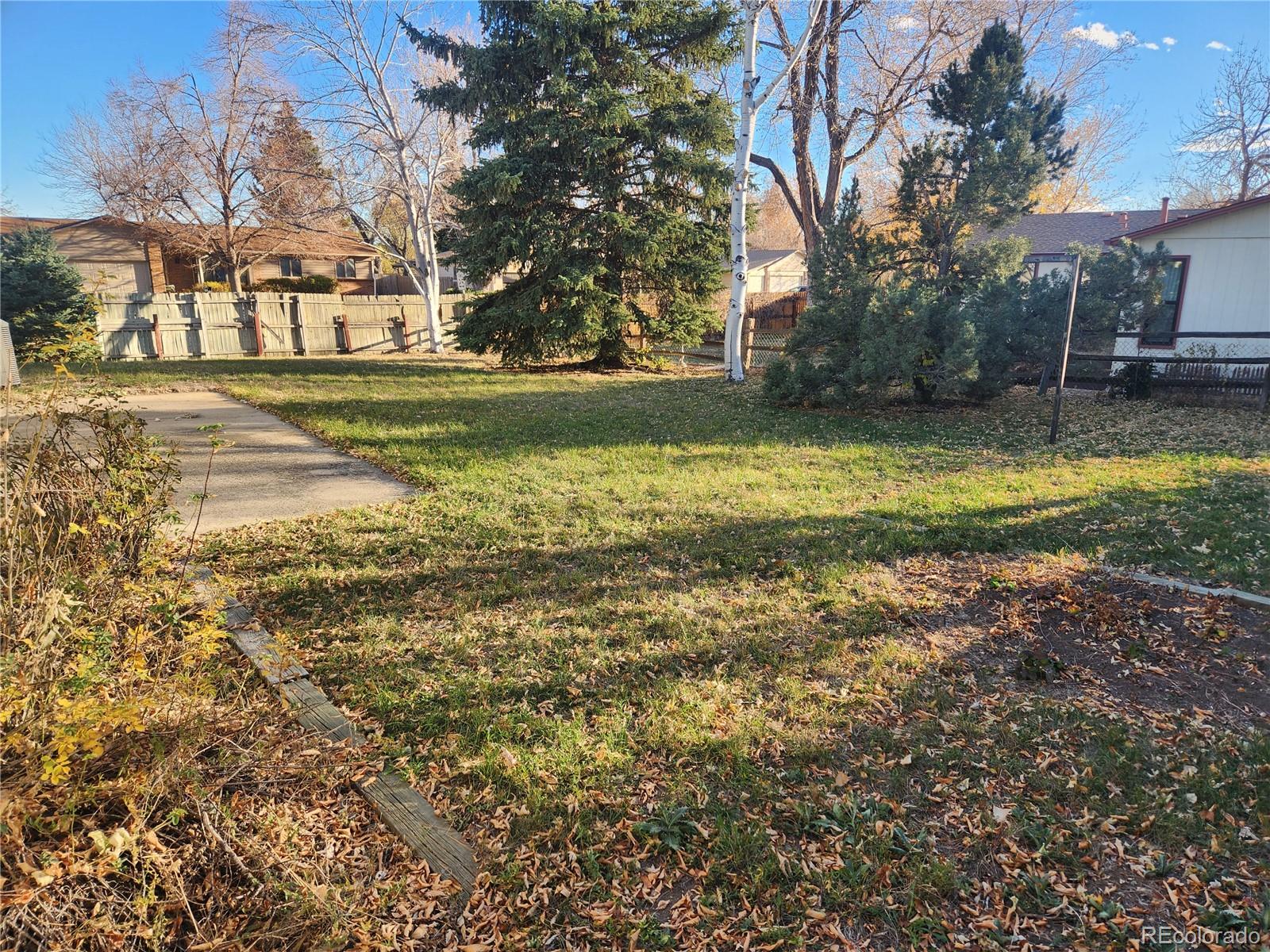 10926 W Texas Avenue