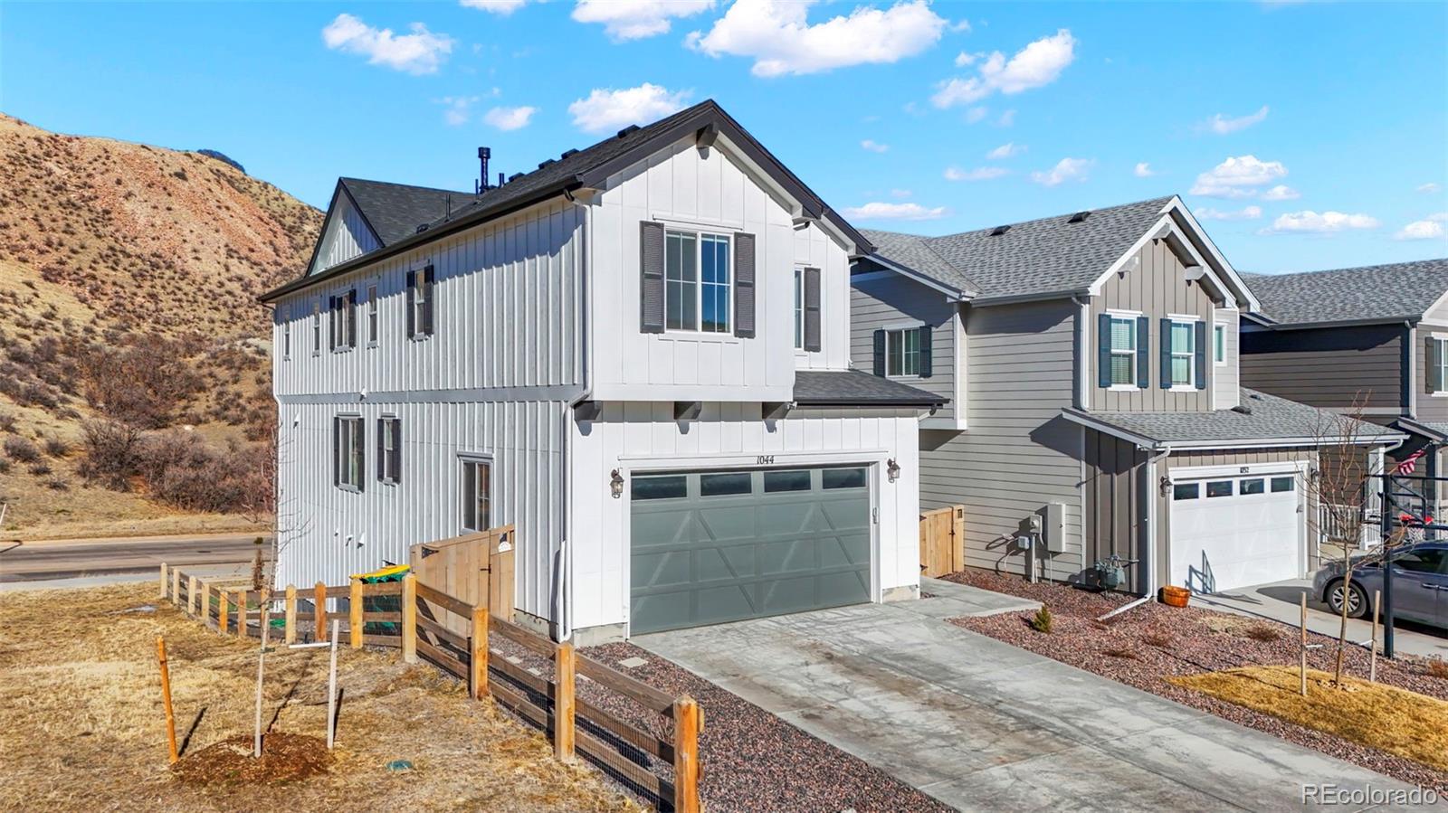 1044 Oleander Street