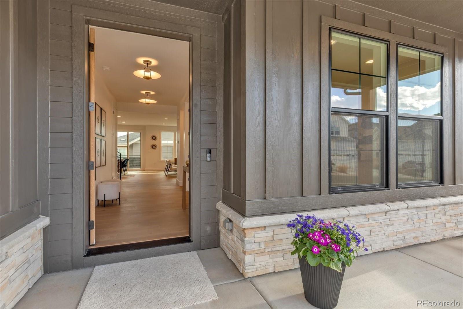 942 Sunflower Street