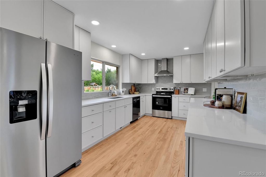 Photo of 35 S Cody Street, Lakewood, CO 80226 (MLS # 6259330)