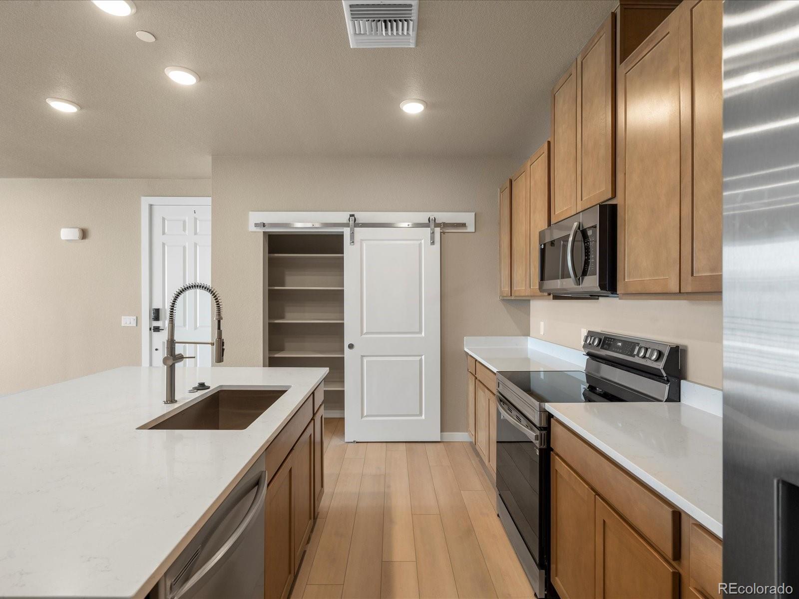 6153 N Ceylon Street 303