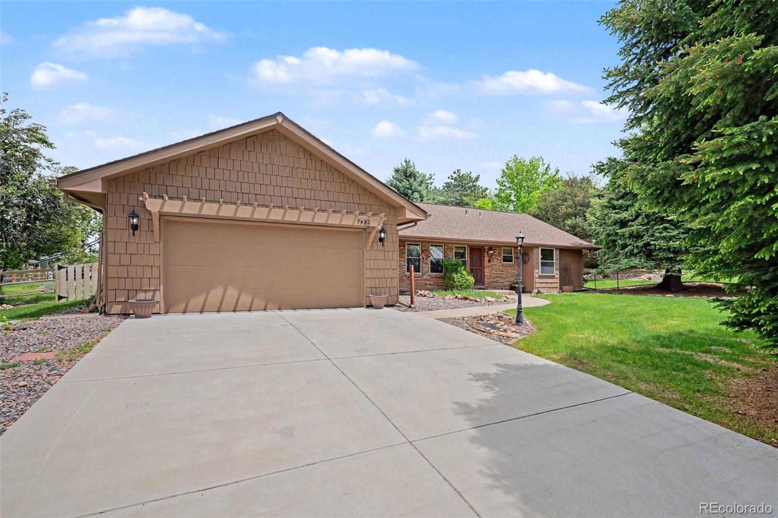 7432 E Windlawn Way