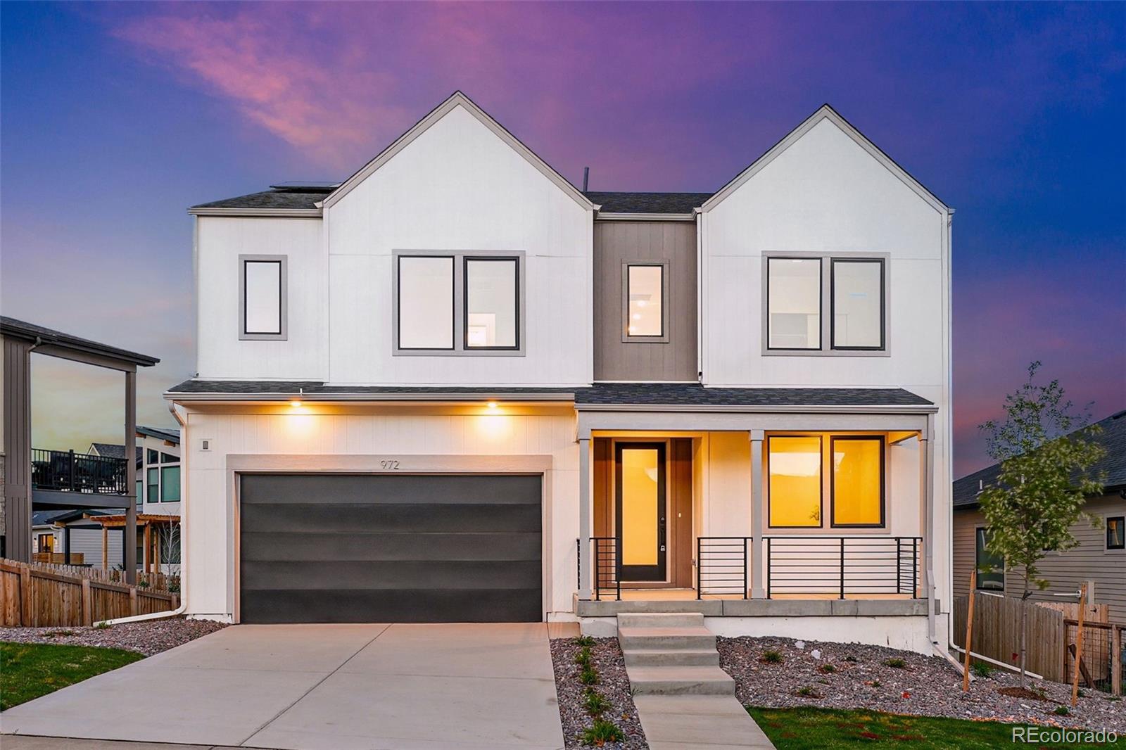 972 Arapahoe Circle
