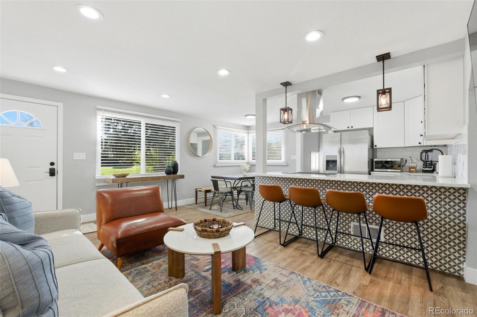 2811-2813 S Delaware Street