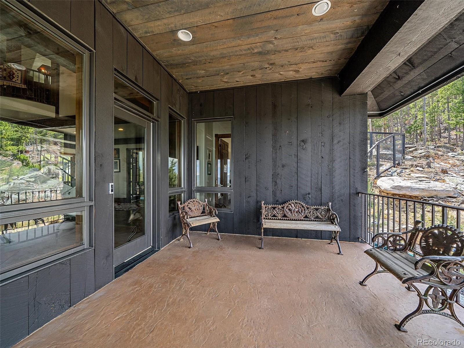 221 Halter Way