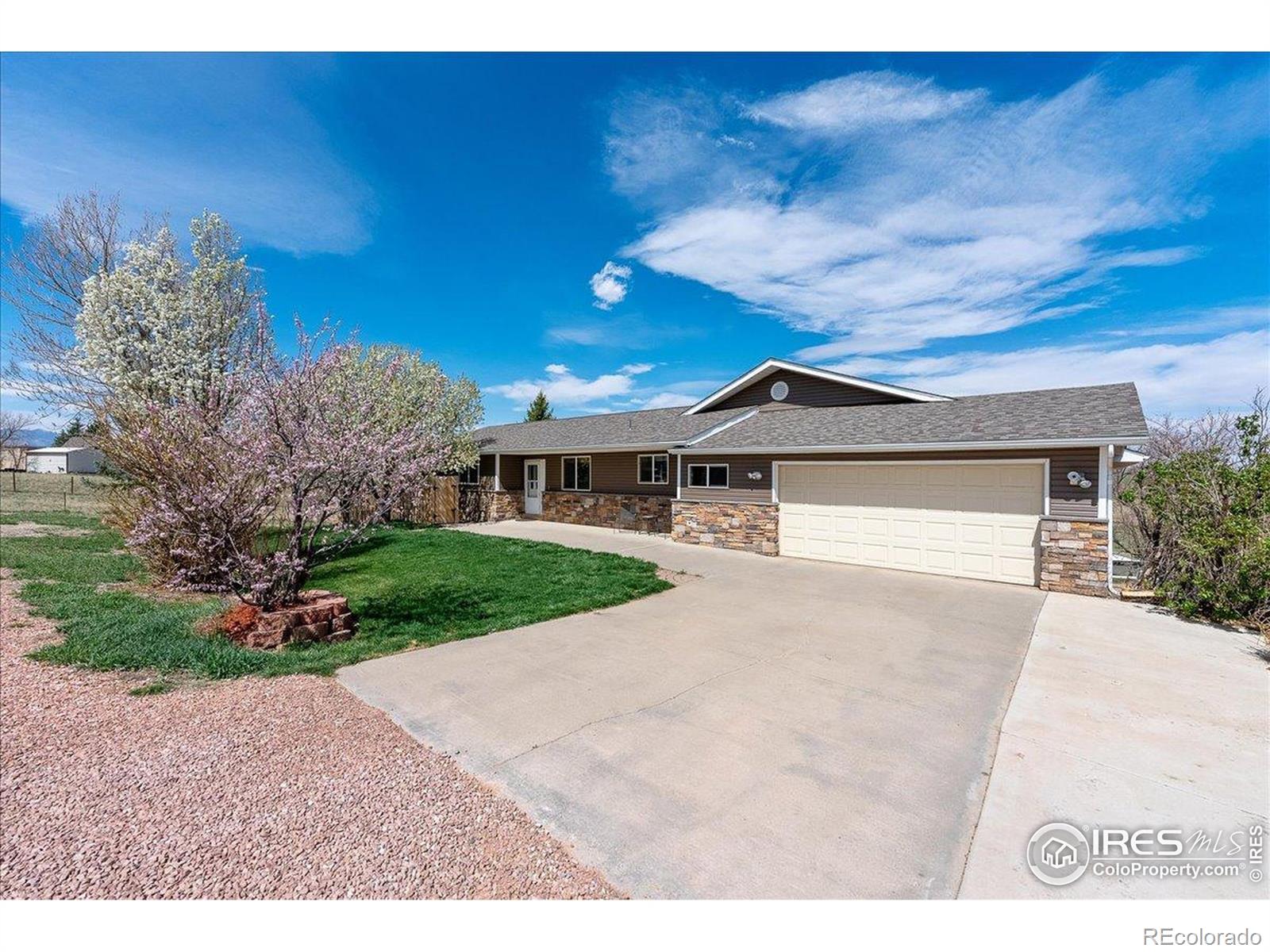 1916 W County Road 6