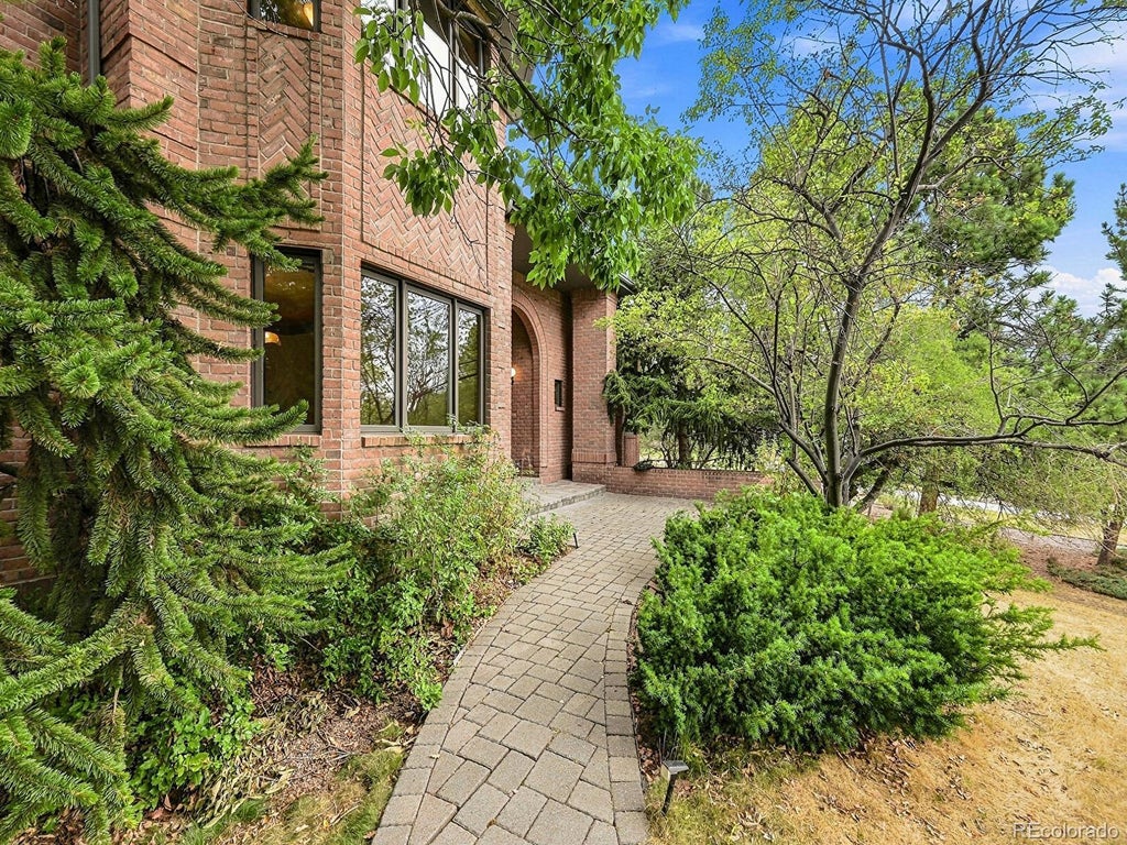 Photo of 26 Red Fox Lane, Littleton, CO 80127 (MLS # 9499704)