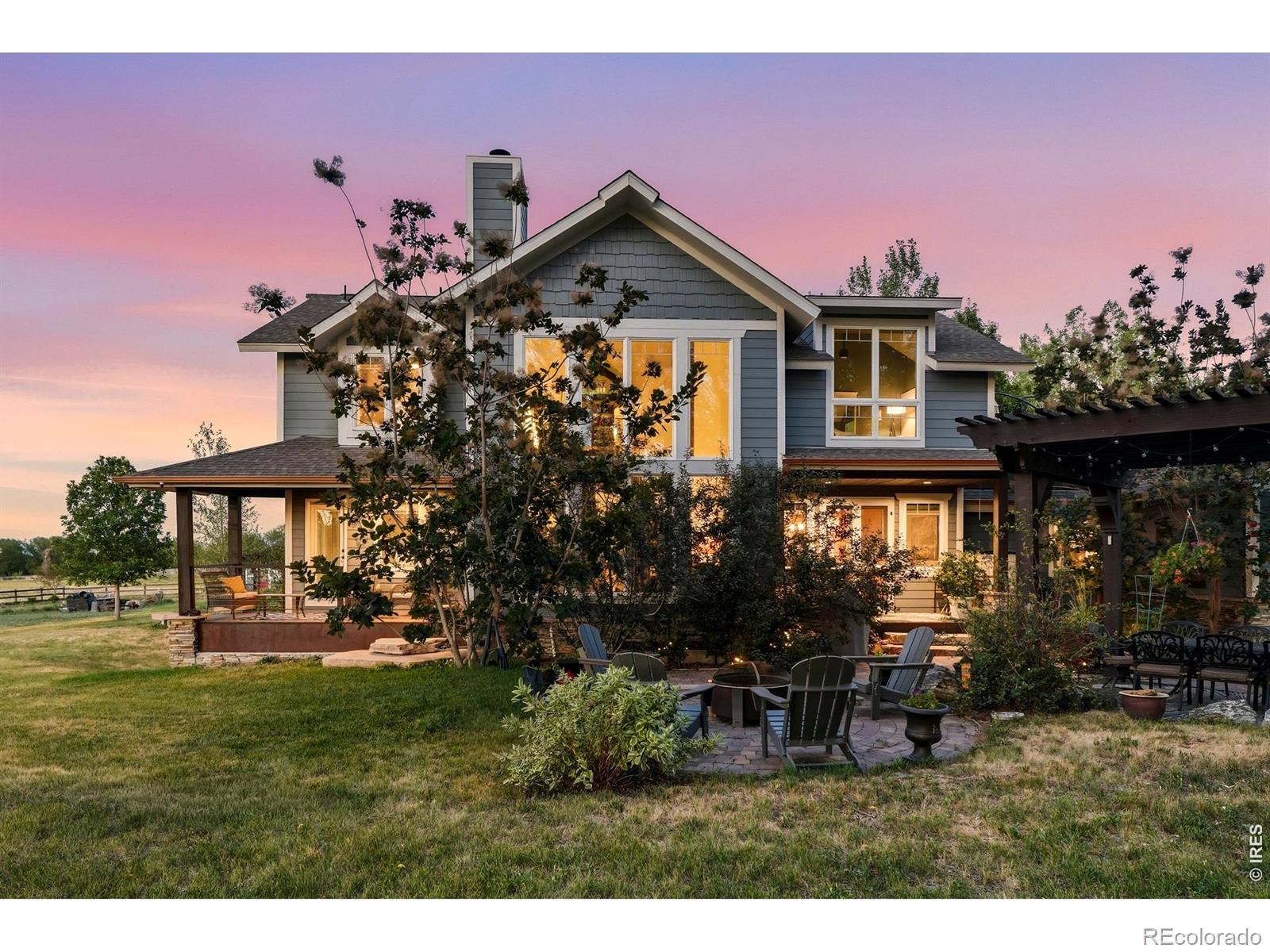 871 Bluebird Lane