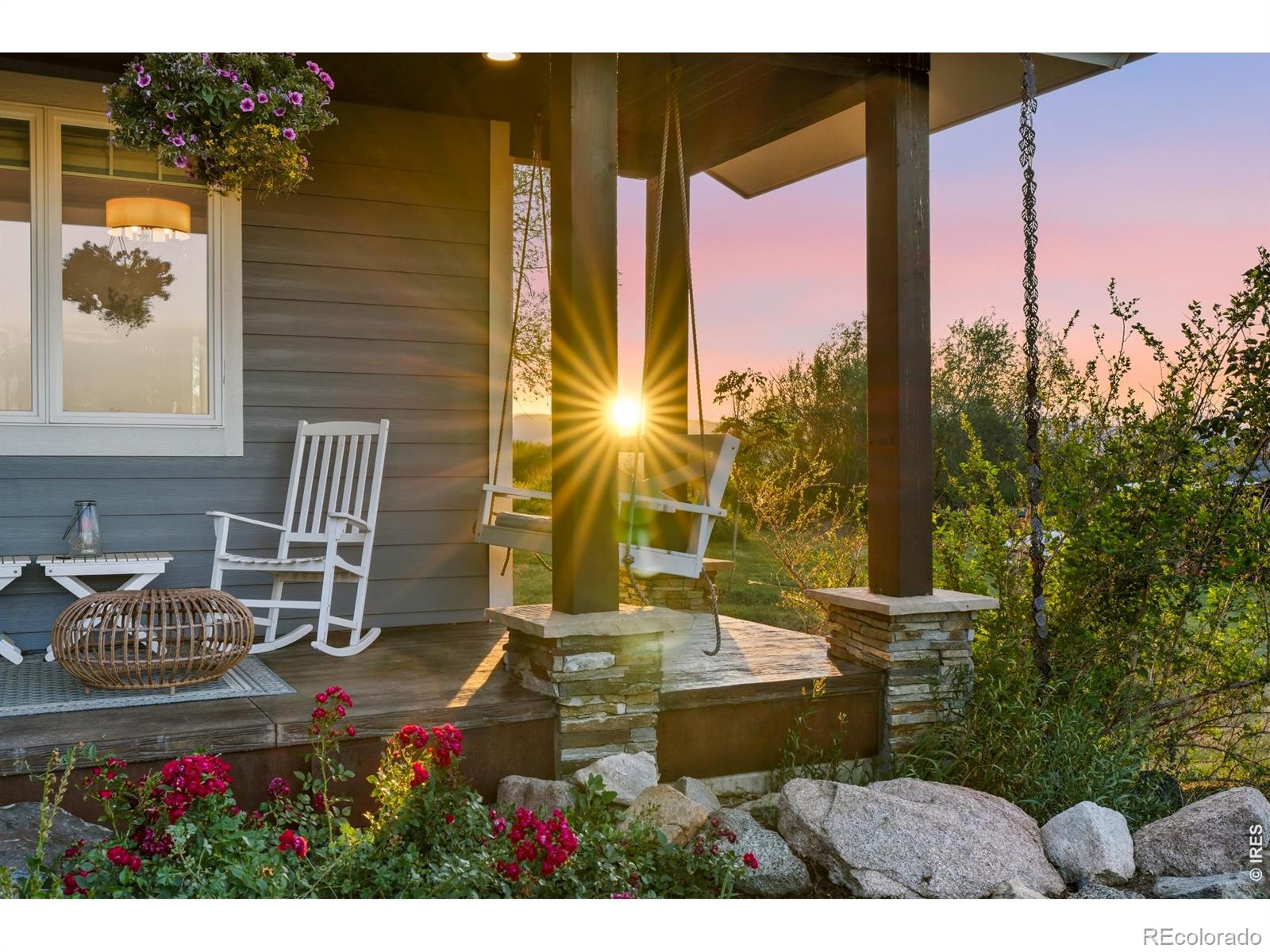 871 Bluebird Lane