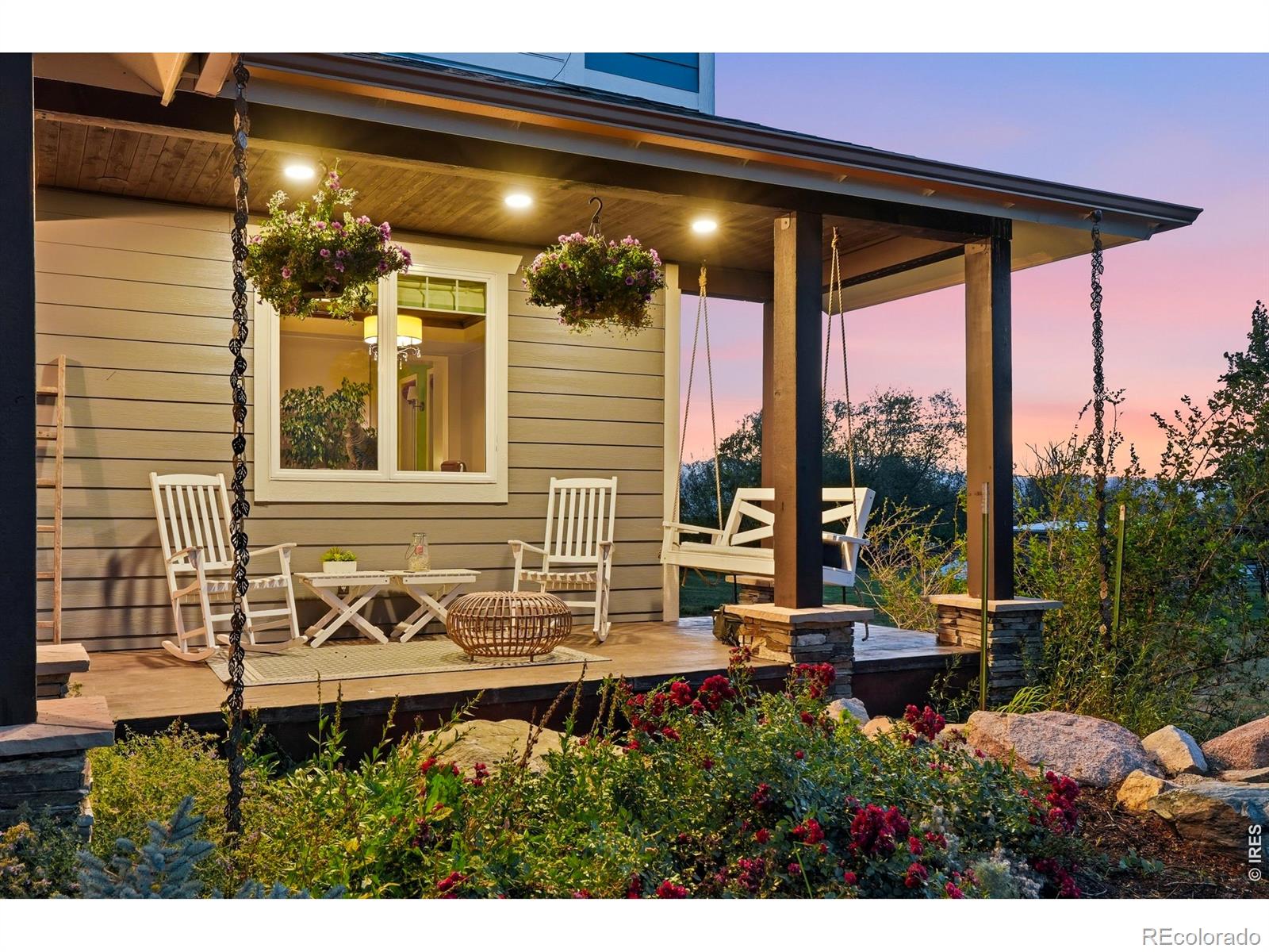 871 Bluebird Lane