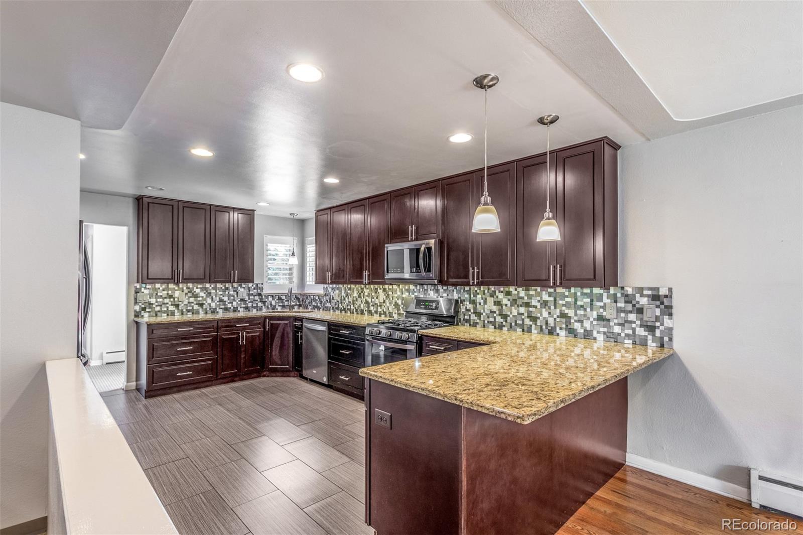 1575 S Monaco Parkway