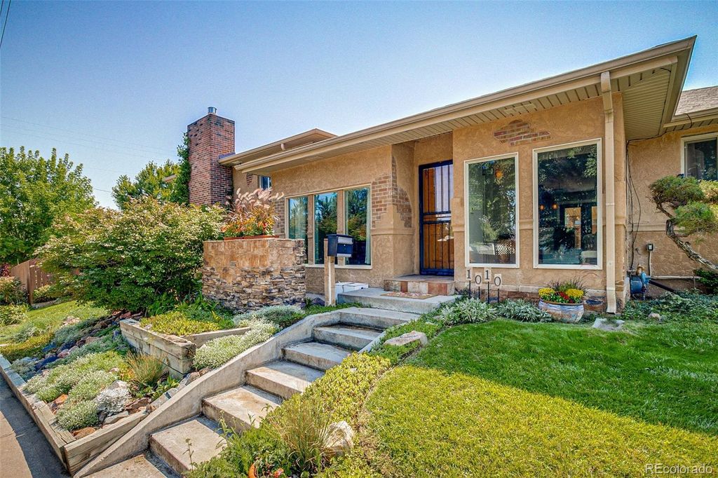 Photo of 1010 E Dartmouth Avenue, Englewood, CO 80113 (MLS # 5133905)