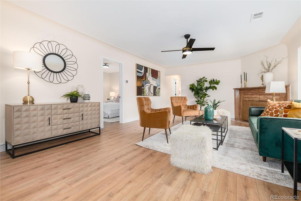Photo of 2015 Monaco Parkway, Denver, CO 80207 (MLS # 2998104)